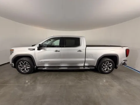 More photos of 2022 GMC Sierra 1500 SLT at Clement Supercenter, MO