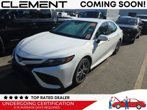 White 2022 Toyota Camry SE for sale in St. Charles, MO
