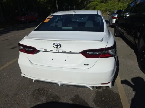 More photos of 2022 Toyota Camry SE at Clement Supercenter, MO