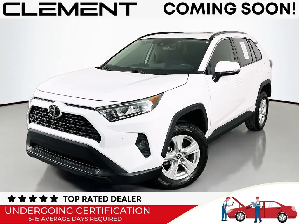 White 2019 Toyota RAV4 XLE for sale in St. Charles, MO