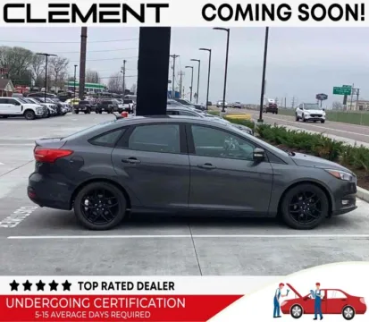 Gray 2016 Ford Focus SE for sale in St. Charles, MO