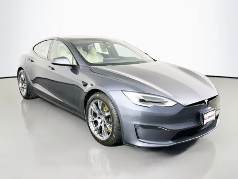 More photos of 2022 Tesla Model S at Clement Supercenter, MO