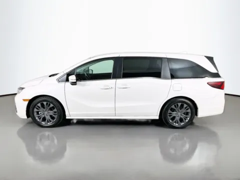 More photos of 2025 Honda Odyssey Touring at Clement Supercenter, MO