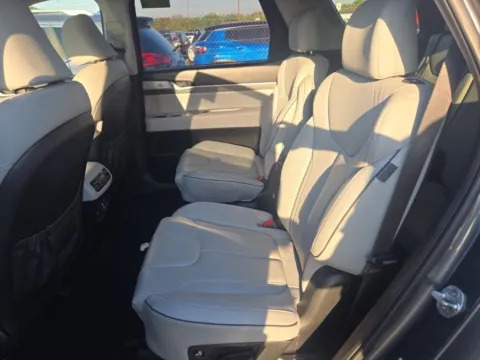 More photos of 2023 Hyundai Palisade SEL at Clement Supercenter, MO