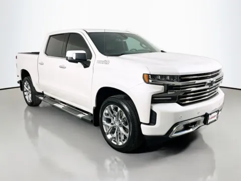 Another view of 2020 Chevrolet Silverado 1500 High Country for sale in St. Charles, MO at Clement Supercenter