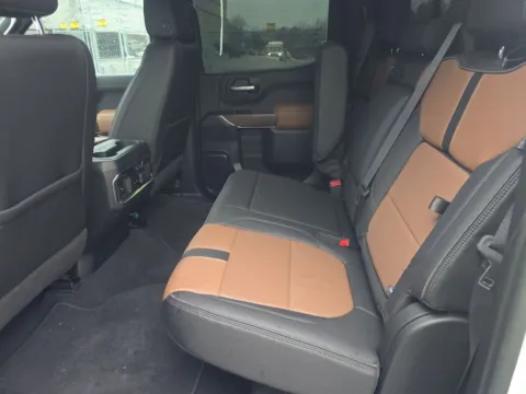 More photos of 2020 Chevrolet Silverado 1500 High Country at Clement Supercenter, MO