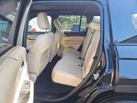 More photos of 2022 Jeep Grand Cherokee 4xe at Clement Supercenter, MO