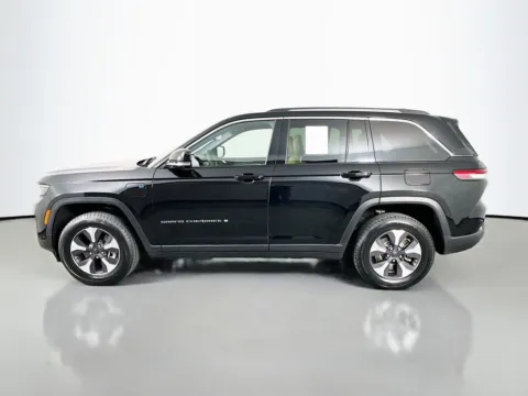 More photos of 2022 Jeep Grand Cherokee 4xe at Clement Supercenter, MO