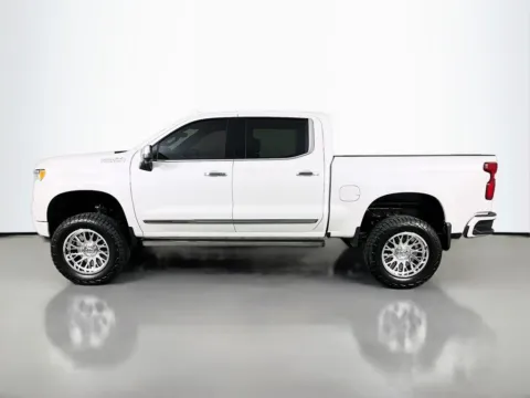 More photos of 2022 Chevrolet Silverado 1500 High Country at Clement Supercenter, MO