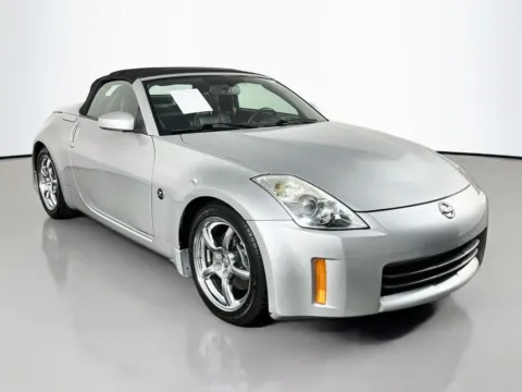 More photos of 2007 Nissan 350Z Touring at Clement Supercenter, MO