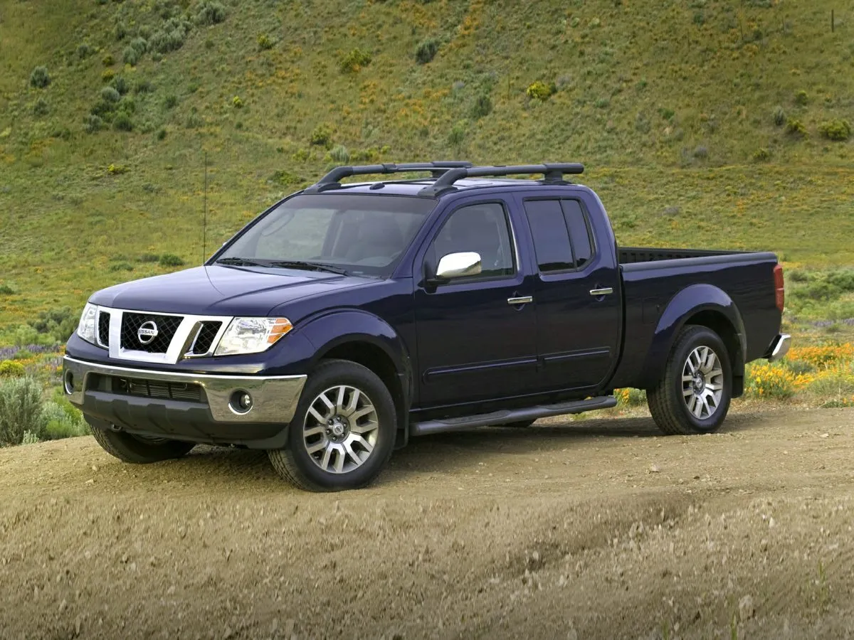 Silver 2016 Nissan Frontier for sale in St. Charles, MO