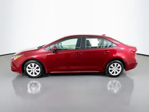 More photos of 2022 Toyota Corolla LE at Clement Supercenter, MO