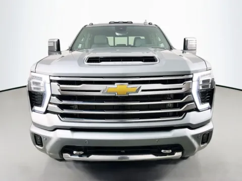 Another view of 2025 Chevrolet Silverado 3500 HD High Country for sale in St. Charles, MO at Clement Supercenter