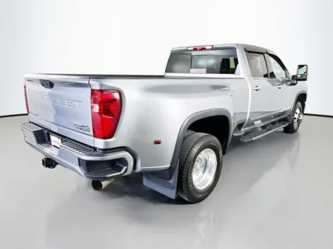 More photos of 2025 Chevrolet Silverado 3500 HD High Country at Clement Supercenter, MO