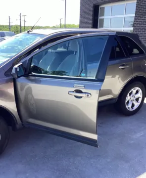 Photos of 2014 Ford Edge SEL for sale in St. Charles, MO at Clement Supercenter