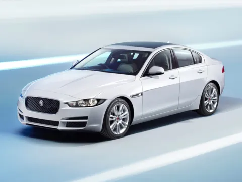White 2017 Jaguar XE 35t Premium for sale in St. Charles, MO