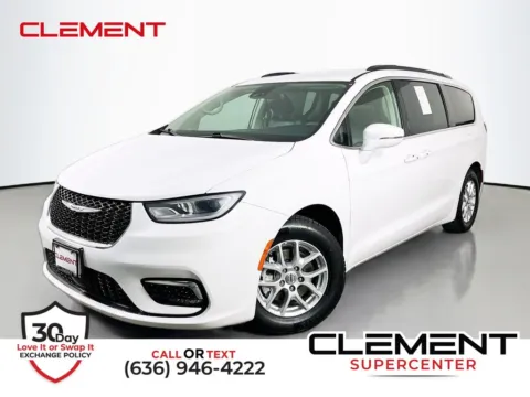 White 2022 Chrysler Pacifica Touring L for sale in St. Charles, MO