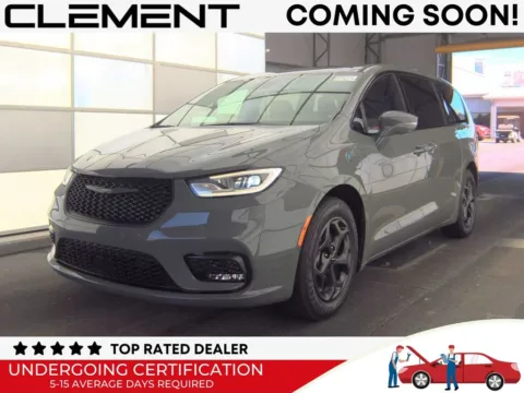 Gray 2022 Chrysler Pacifica Hybrid Limited for sale in St. Charles, MO