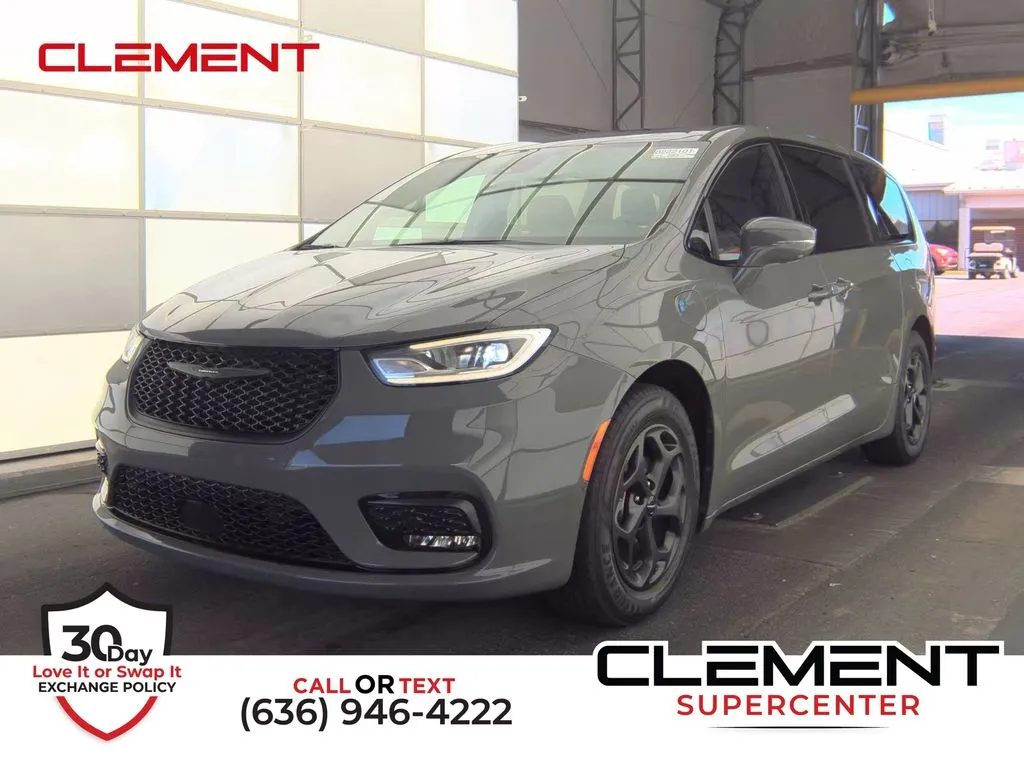 Gray 2022 Chrysler Pacifica Hybrid Limited for sale in St. Charles, MO