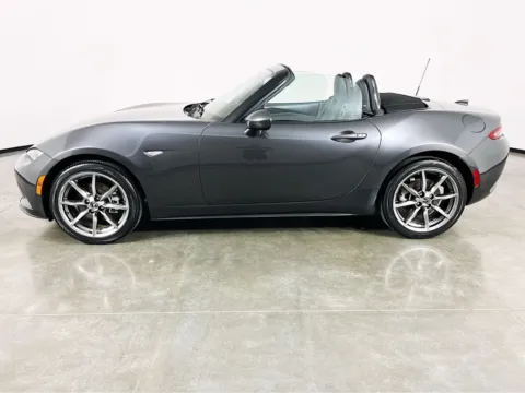 More photos of 2022 Mazda MX-5 Miata Grand Touring at Clement Supercenter, MO