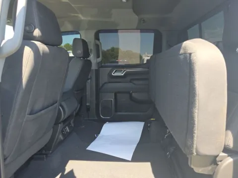 More photos of 2022 Chevrolet Silverado 1500 LT at Clement Supercenter, MO