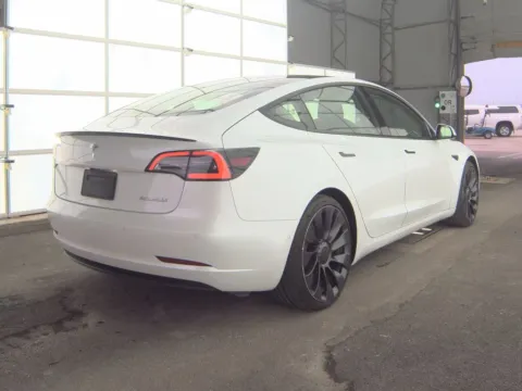 More photos of 2021 Tesla Model 3 Performance at Clement Supercenter, MO