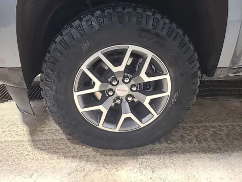 More photos of 2022 GMC Canyon AT4 w/Cloth at Clement Supercenter, MO
