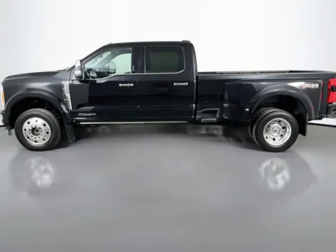 More photos of 2023 Ford F-450SD Platinum at Clement Supercenter, MO