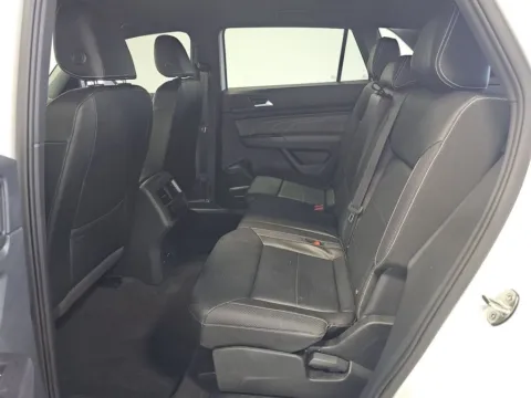 More photos of 2023 Volkswagen Atlas Cross Sport 3.6L V6 SE w/Technology at Clement Supercenter, MO
