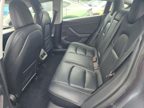 More photos of 2021 Tesla Model 3 Standard Range Plus at Clement Supercenter, MO