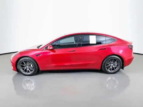 More photos of 2023 Tesla Model 3 at Clement Supercenter, MO