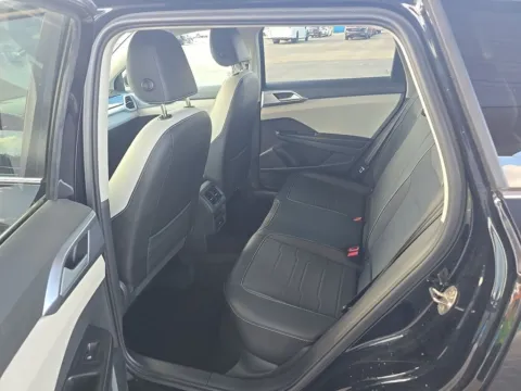 More photos of 2025 Volkswagen Taos 1.5T SE at Clement Supercenter, MO