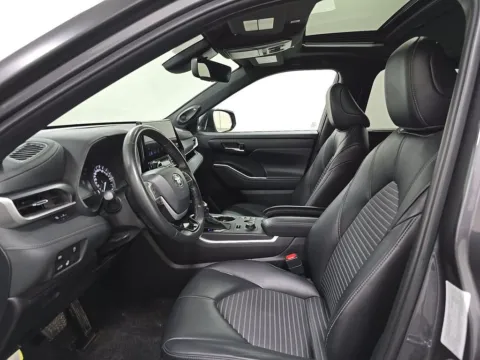 Another view of 2024 Toyota Highlander XSE for sale in St. Charles, MO at Clement Supercenter