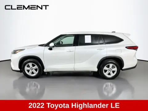 More photos of 2022 Toyota Highlander LE at Clement Supercenter, MO