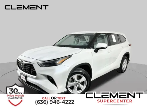 White 2022 Toyota Highlander LE for sale in St. Charles, MO