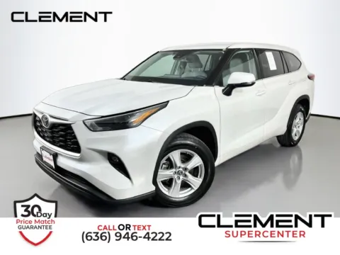 White 2022 Toyota Highlander LE for sale in St. Charles, MO