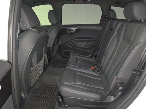 More photos of 2021 Audi Q7 55 Prestige at Clement Supercenter, MO