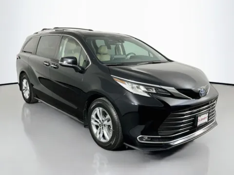 Another view of 2022 Toyota Sienna Limited for sale in St. Charles, MO at Clement Supercenter