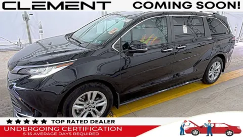 Black 2022 Toyota Sienna Limited for sale in St. Charles, MO