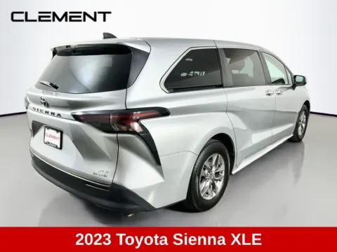 More photos of 2023 Toyota Sienna XLE at Clement Supercenter, MO
