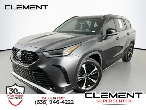 Gray 2021 Toyota Highlander XSE for sale in St. Charles, MO