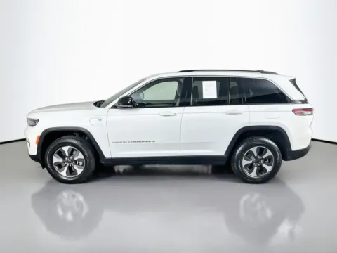 More photos of 2022 Jeep Grand Cherokee 4xe at Clement Supercenter, MO