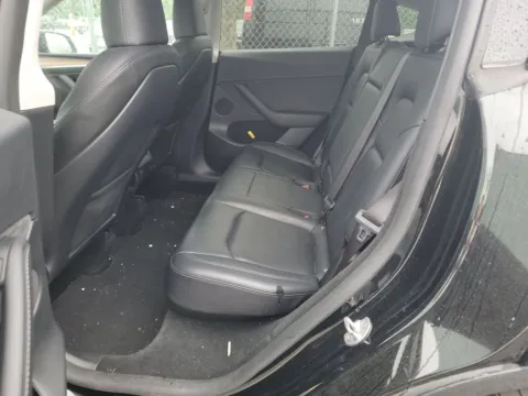 More photos of 2023 Tesla Model Y Performance at Clement Supercenter, MO
