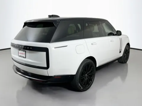 More photos of 2025 Land Rover Range Rover Plug-In Hybrid Autobiography at Clement Supercenter, MO