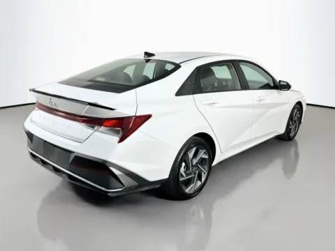 More photos of 2025 Hyundai Elantra SEL Sport at Clement Supercenter, MO