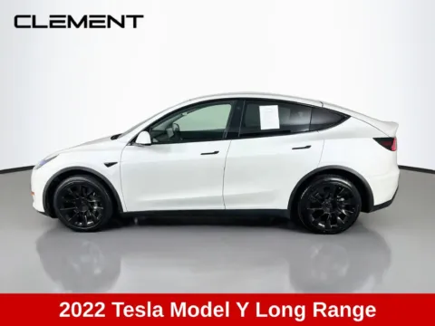 More photos of 2022 Tesla Model Y Long Range at Clement Supercenter, MO
