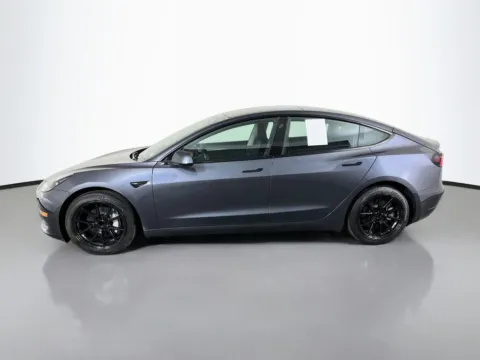 More photos of 2023 Tesla Model 3 at Clement Supercenter, MO