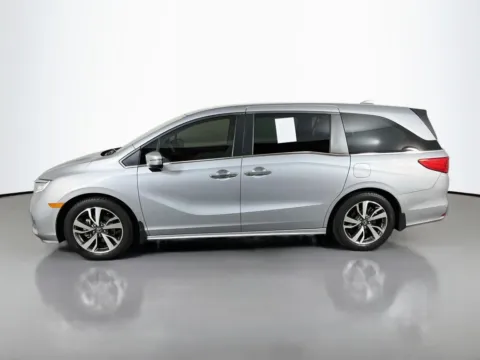 More photos of 2023 Honda Odyssey Touring at Clement Supercenter, MO