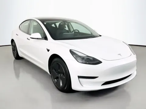 More photos of 2023 Tesla Model 3 at Clement Supercenter, MO