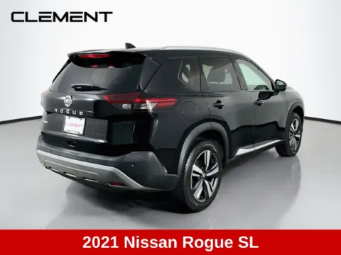 More photos of 2021 Nissan Rogue SL at Clement Supercenter, MO